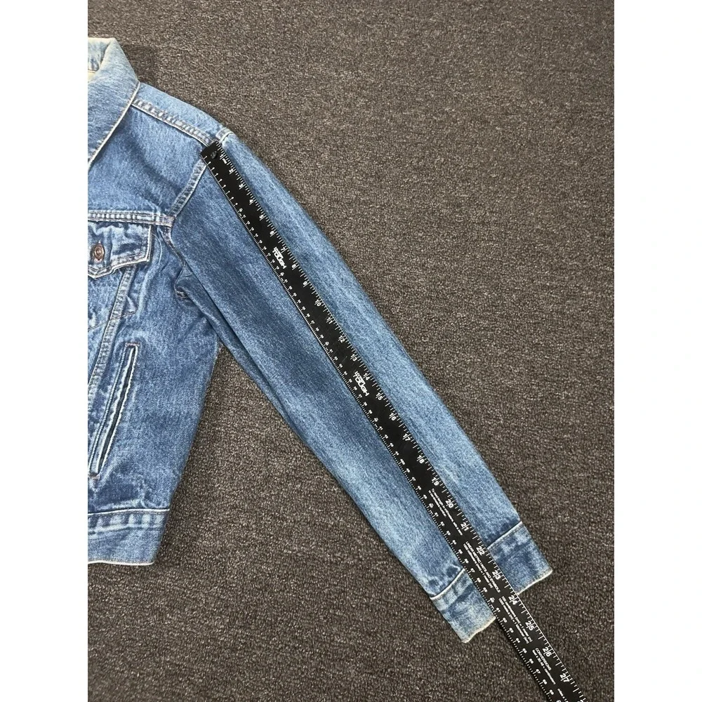 Levis thanks taking